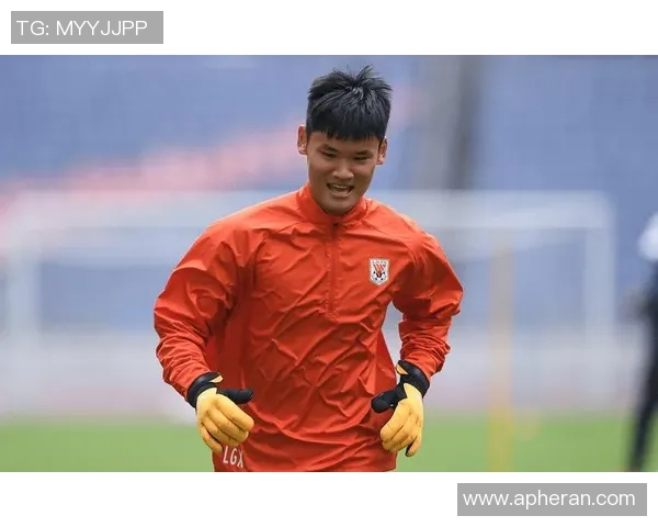 陈冠希与足球明星的精彩瞬间合成图揭示运动与艺术的完美结合